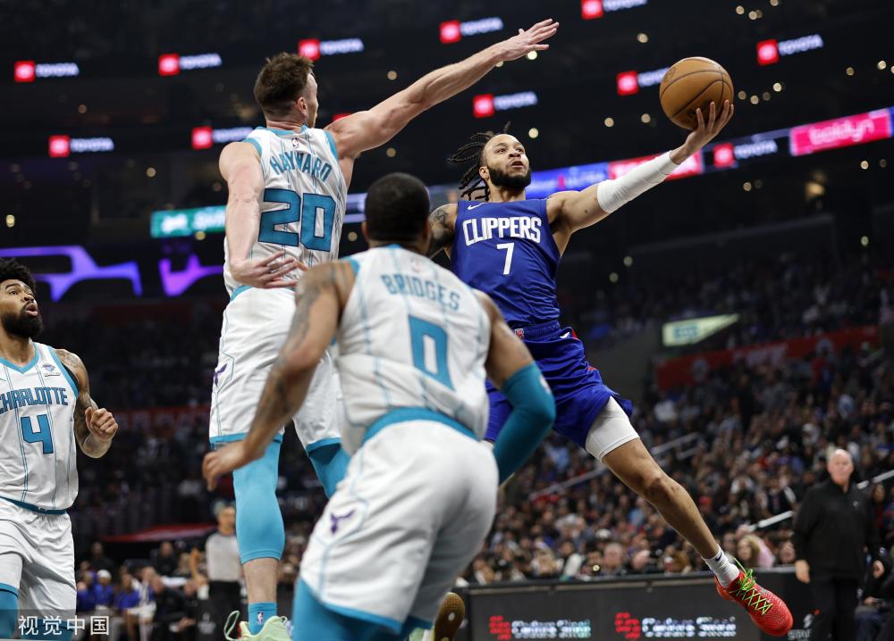 充满斗志的 充满斗志的