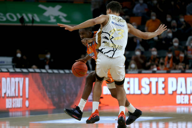 进一步扩大 进一步扩大