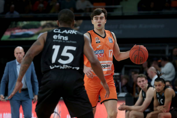 多特蒙德本 多特蒙德本